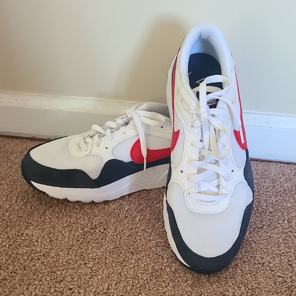Nike Air Max White and Navy Sneakers with Red Accents CW4555 Size 11